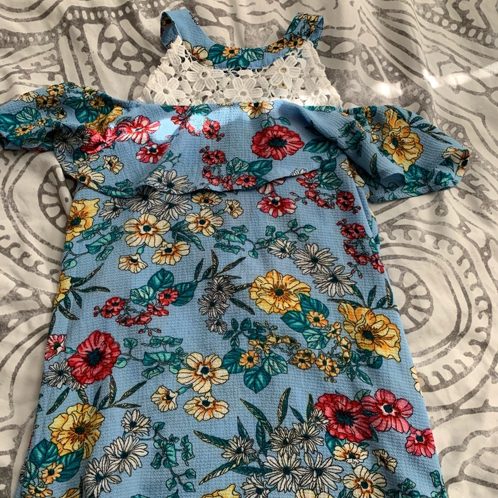 Floral girls top
